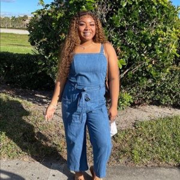 OLD NAVY Denim Romper - Picture 2 of 9